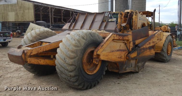 image for item IT9410 1965 International 270  scraper