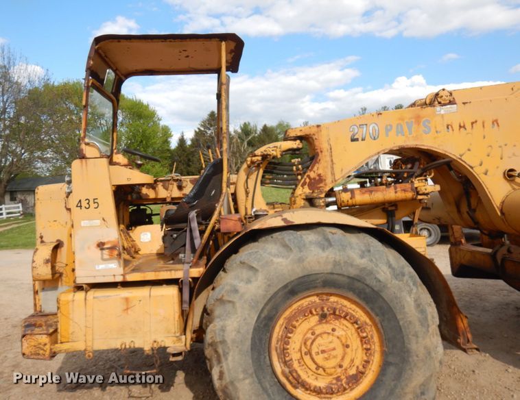 image for item IT9410 1965 International 270  scraper