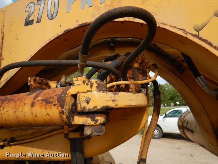 image for item IT9410 1965 International 270  scraper