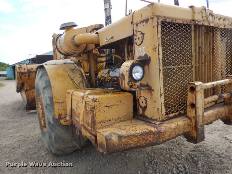 image for item IT9410 1965 International 270  scraper