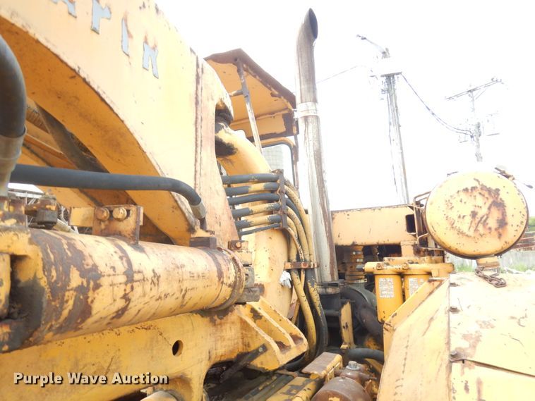 image for item IT9410 1965 International 270  scraper