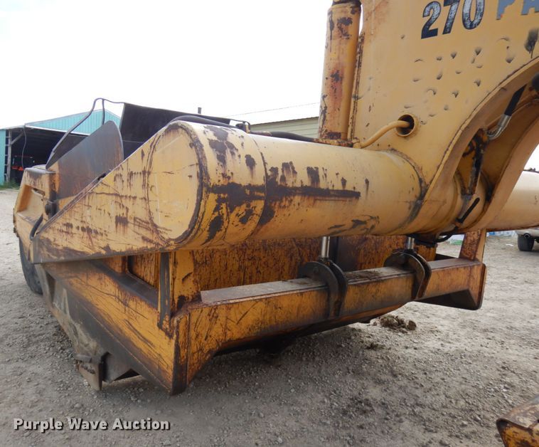 image for item IT9410 1965 International 270  scraper