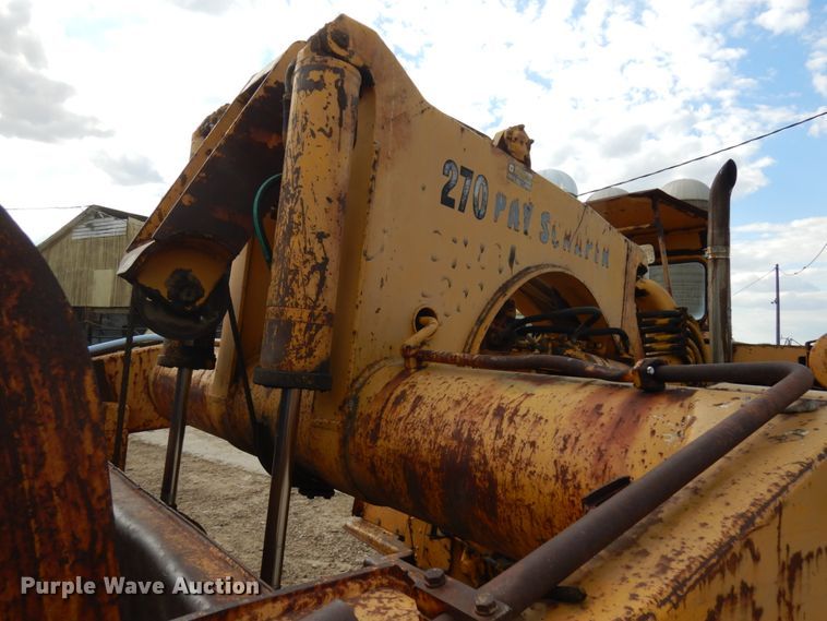 image for item IT9410 1965 International 270  scraper