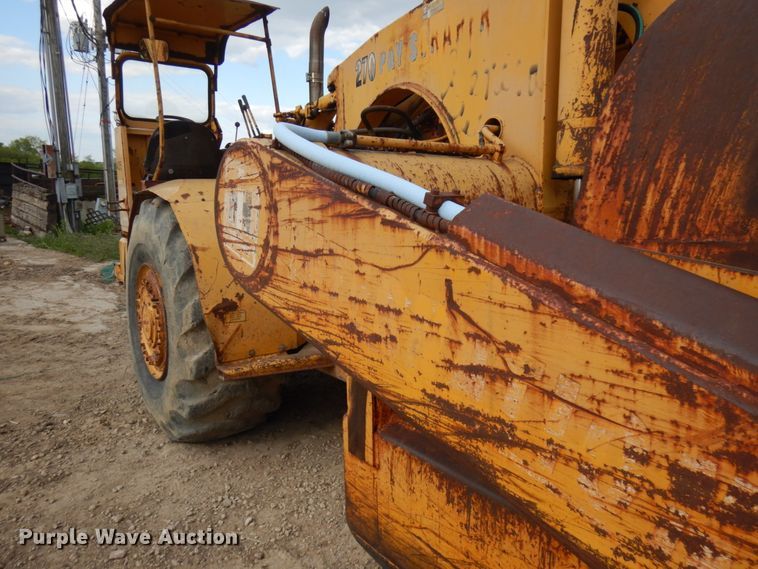 image for item IT9410 1965 International 270  scraper