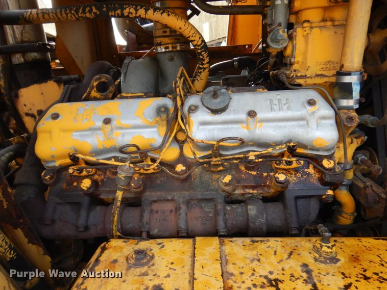 image for item IT9410 1965 International 270  scraper