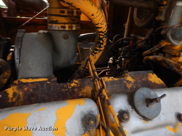 image for item IT9410 1965 International 270  scraper