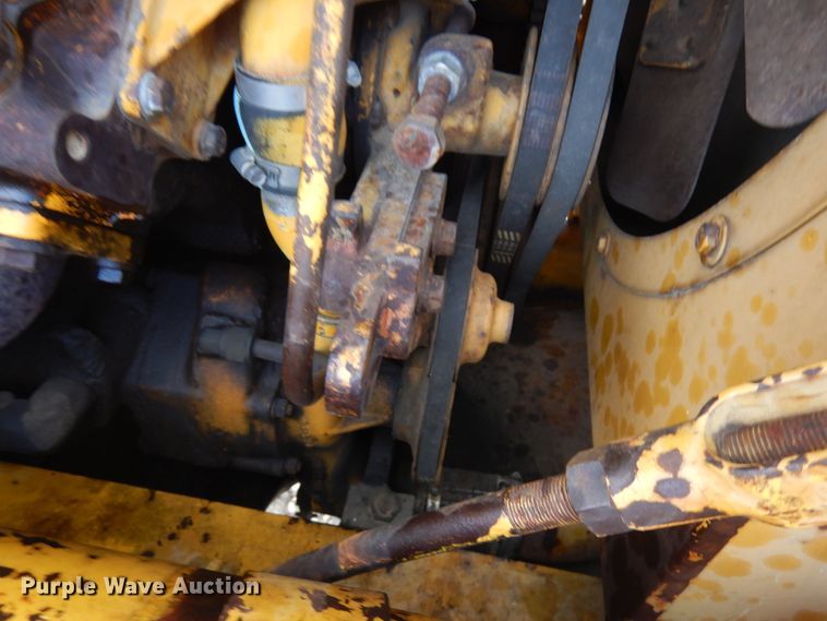 image for item IT9410 1965 International 270  scraper