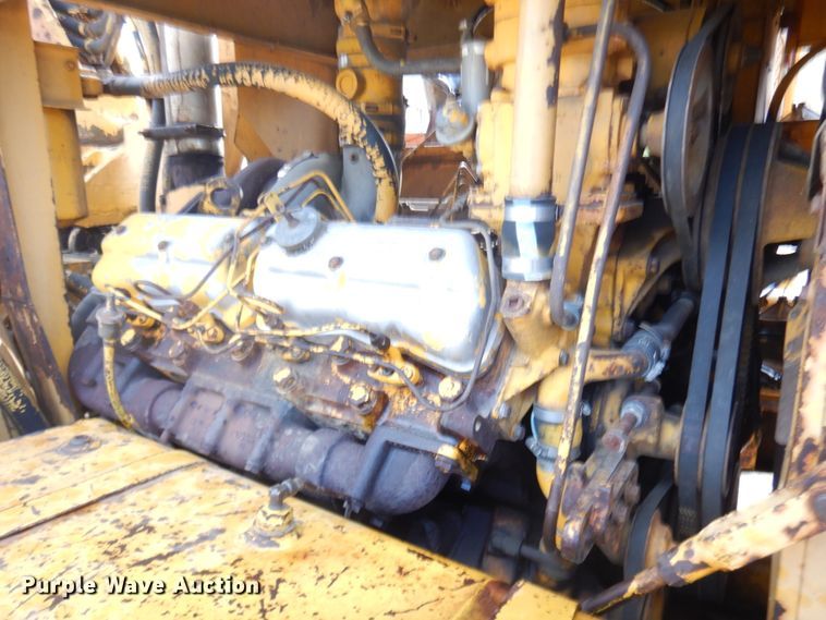 image for item IT9410 1965 International 270  scraper