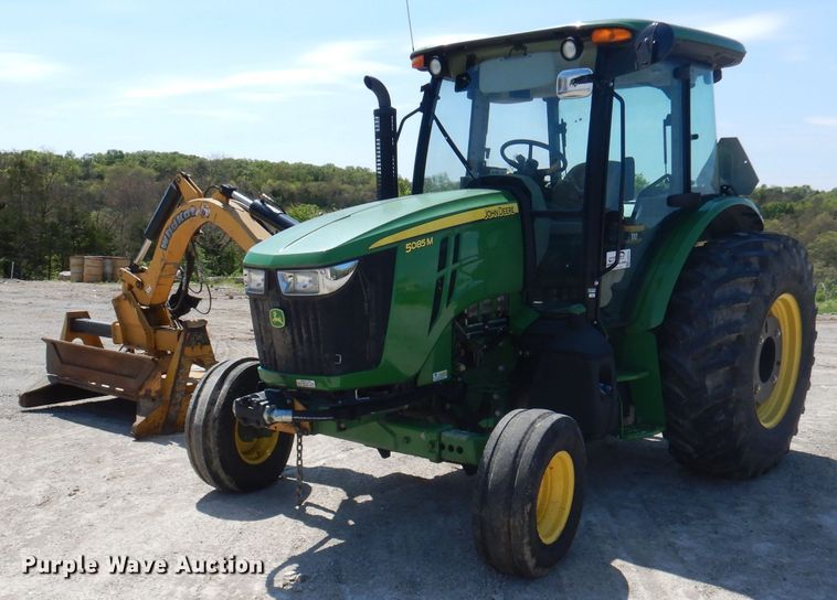 image for item DA5294 2011 John Deere 5085M  tractor