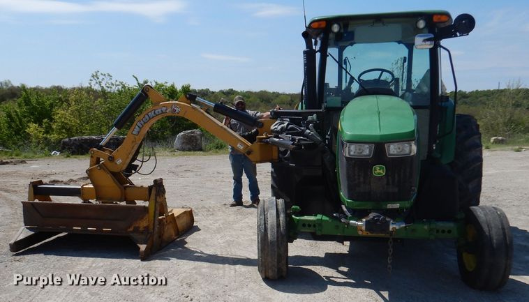 image for item DA5294 2011 John Deere 5085M  tractor