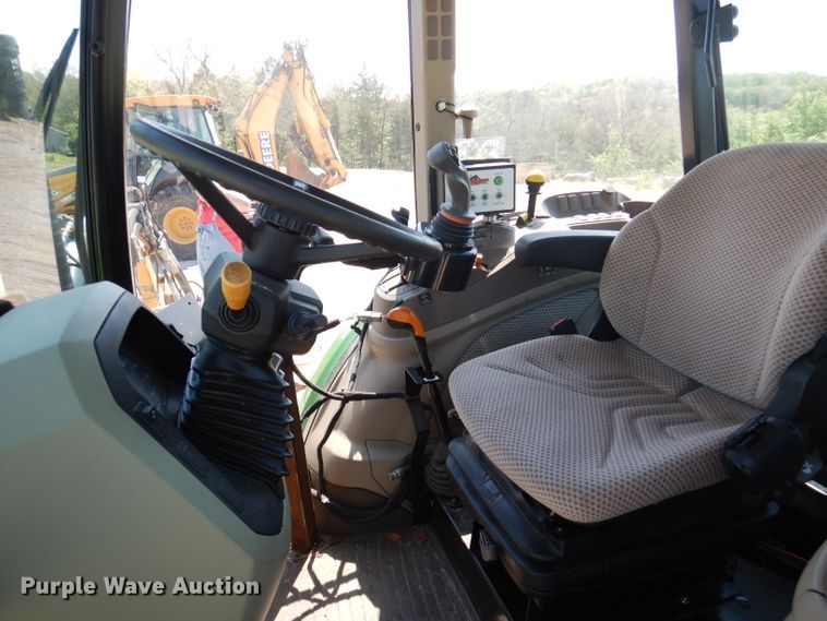 image for item DA5294 2011 John Deere 5085M  tractor