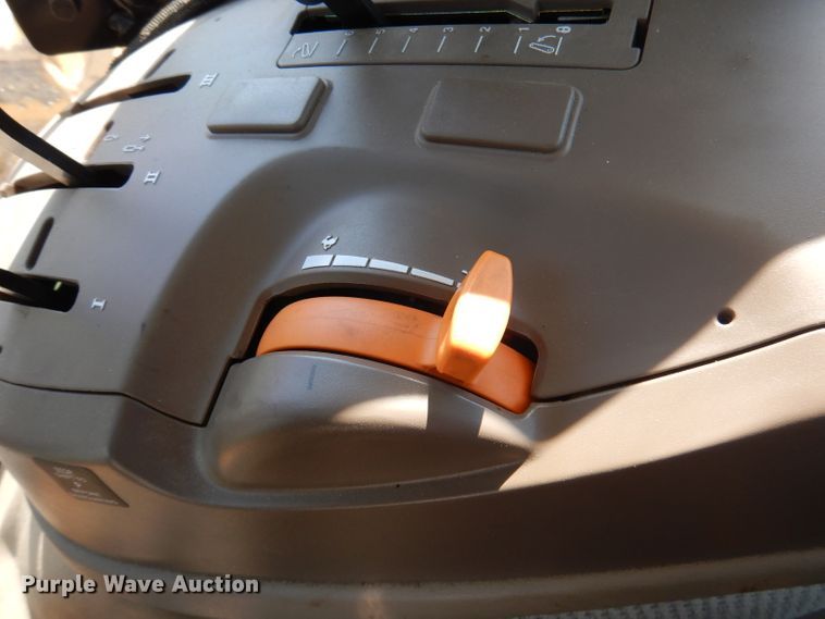 image for item DA5294 2011 John Deere 5085M  tractor