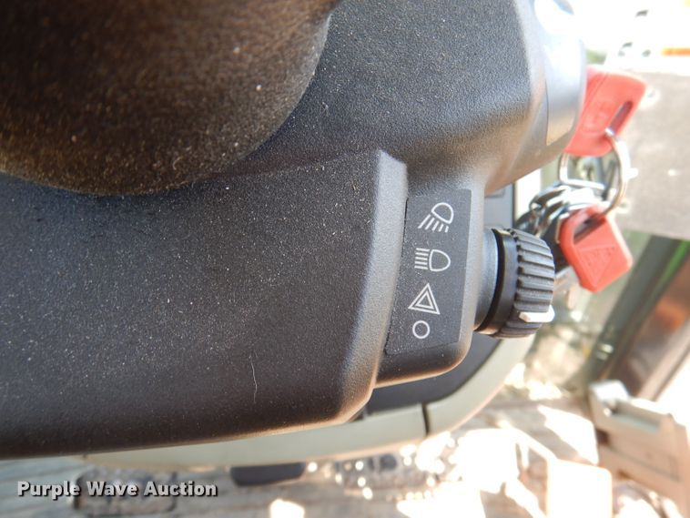 image for item DA5294 2011 John Deere 5085M  tractor