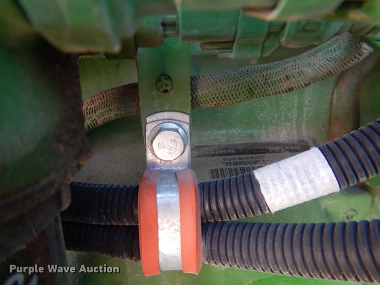 image for item DA5294 2011 John Deere 5085M  tractor