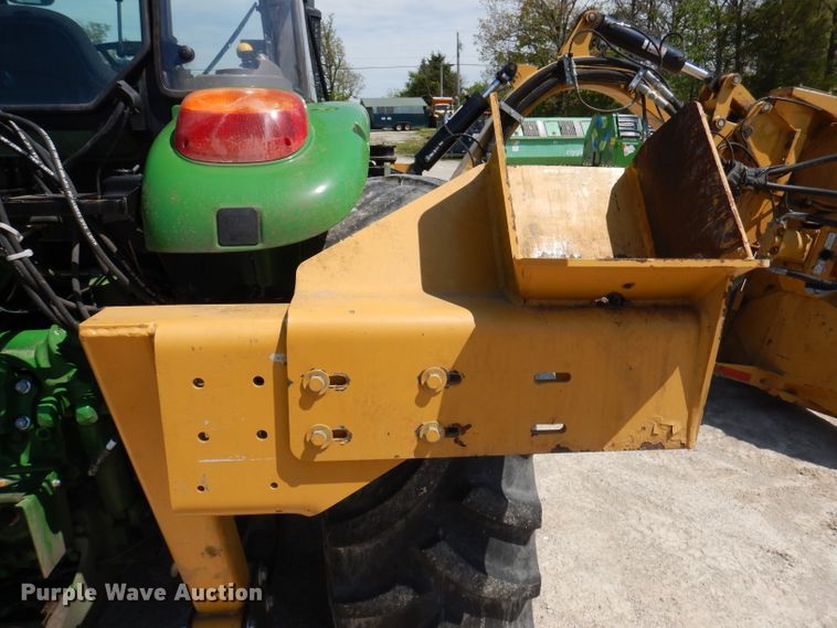 image for item DA5294 2011 John Deere 5085M  tractor