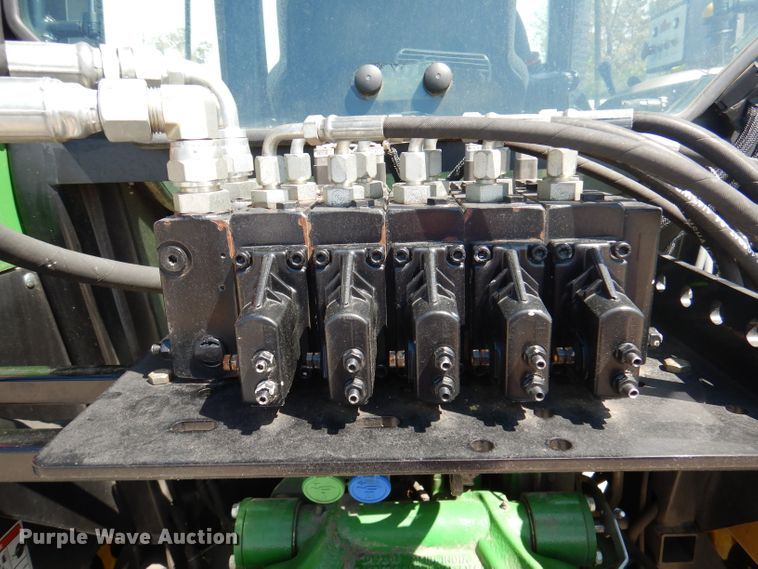 image for item DA5294 2011 John Deere 5085M  tractor