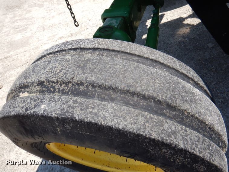 image for item DA5294 2011 John Deere 5085M  tractor