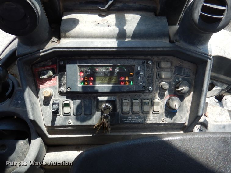 image for item DA5295 2004 John Deere 410G  backhoe