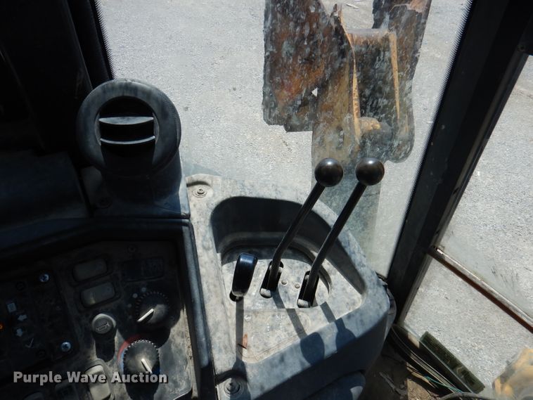 image for item DA5295 2004 John Deere 410G  backhoe