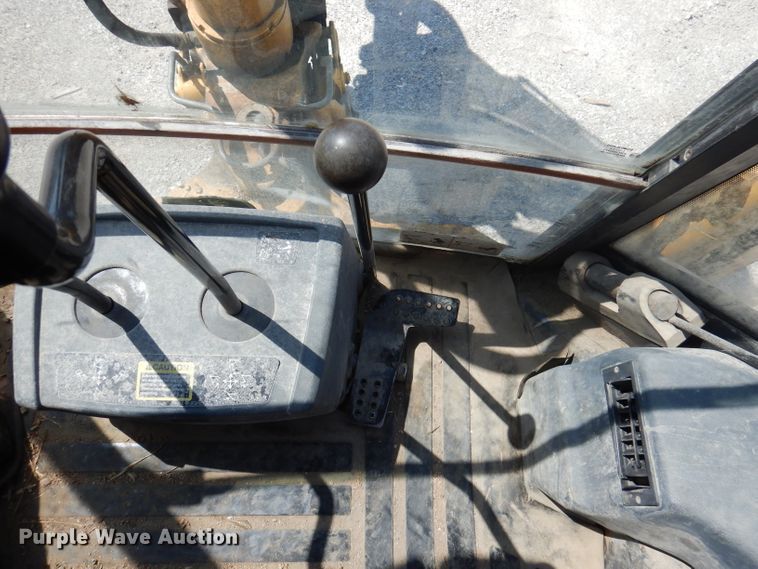 image for item DA5295 2004 John Deere 410G  backhoe