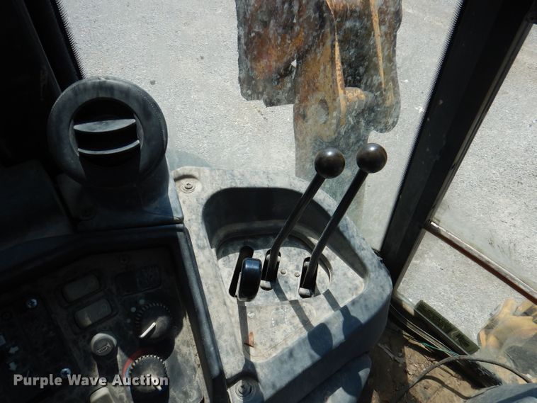 image for item DA5295 2004 John Deere 410G  backhoe