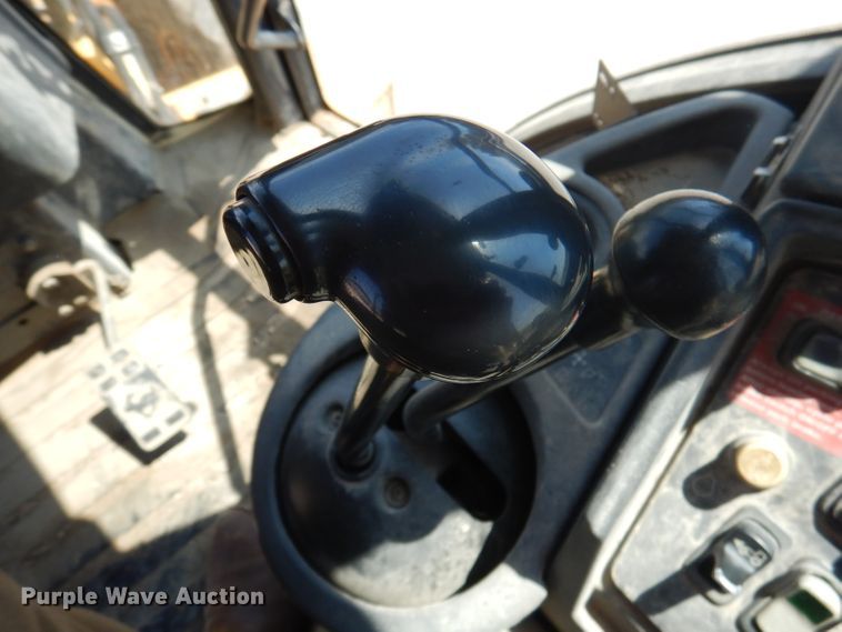 image for item DA5295 2004 John Deere 410G  backhoe