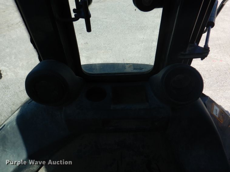 image for item DA5295 2004 John Deere 410G  backhoe