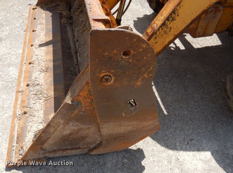 image for item DA5295 2004 John Deere 410G  backhoe