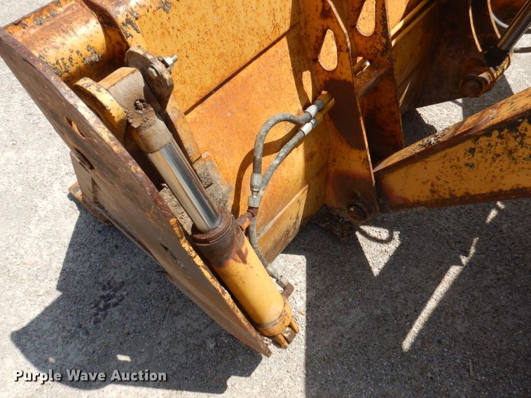 image for item DA5295 2004 John Deere 410G  backhoe