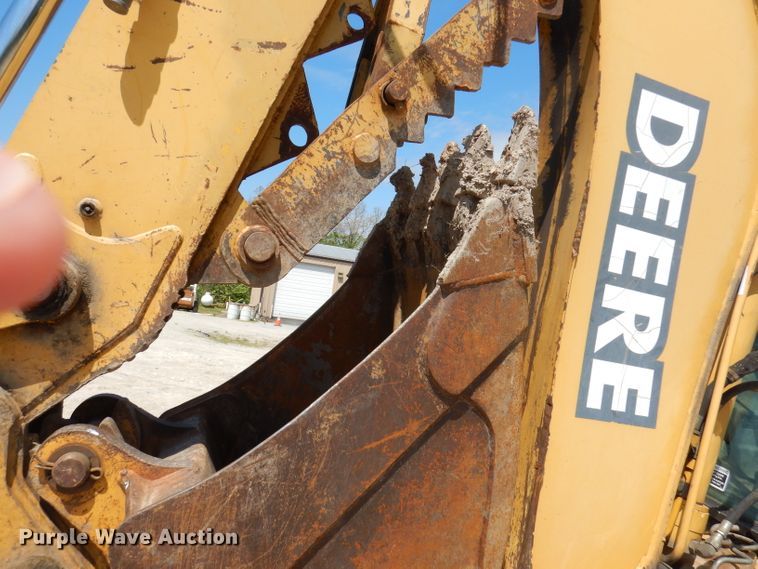 image for item DA5295 2004 John Deere 410G  backhoe