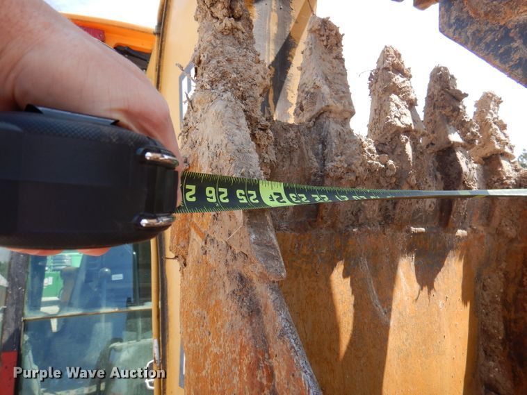 image for item DA5295 2004 John Deere 410G  backhoe