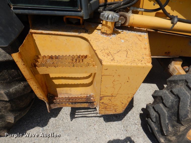 image for item DA5295 2004 John Deere 410G  backhoe