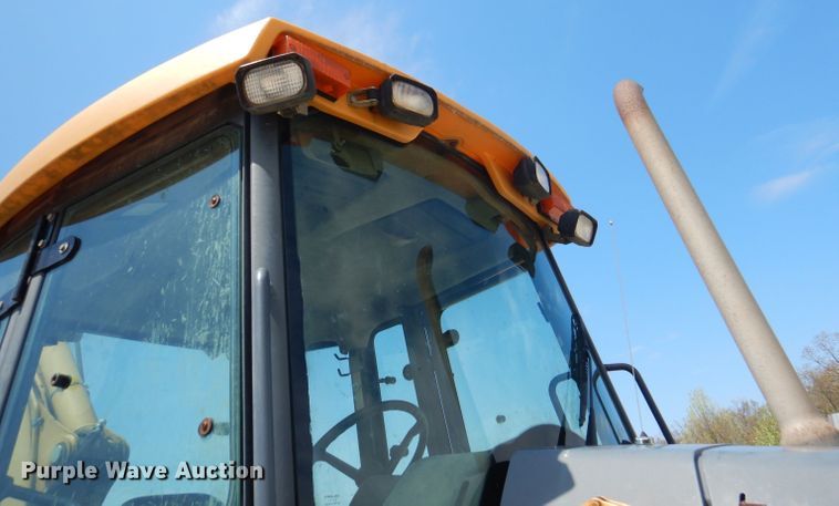 image for item DA5295 2004 John Deere 410G  backhoe