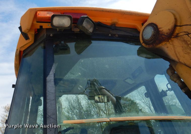 image for item DA5295 2004 John Deere 410G  backhoe