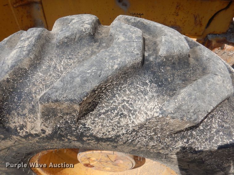 image for item DA5295 2004 John Deere 410G  backhoe