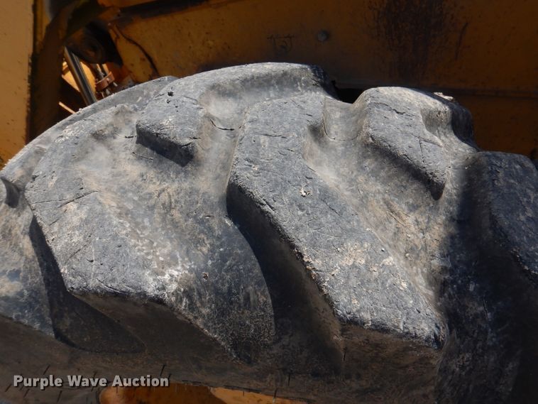 image for item DA5295 2004 John Deere 410G  backhoe