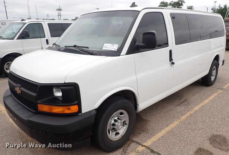 image for item DC1492 2017 Chevrolet G3500  van