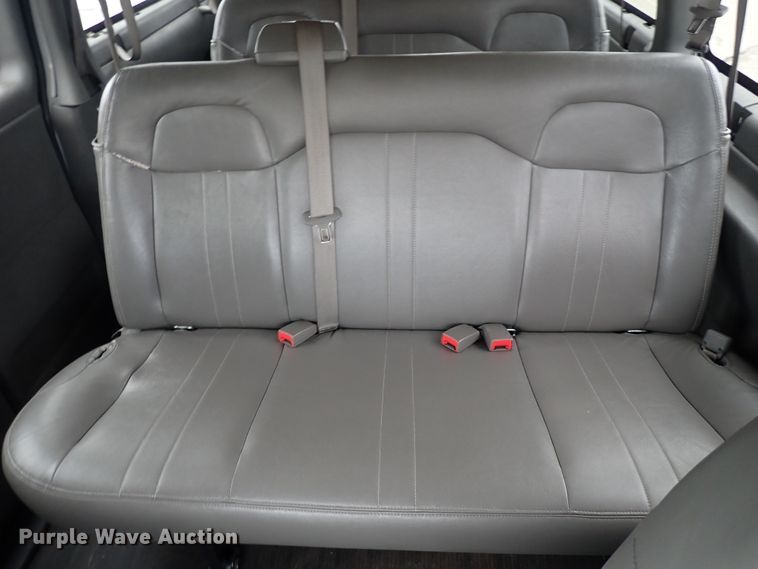 image for item DC1492 2017 Chevrolet G3500  van