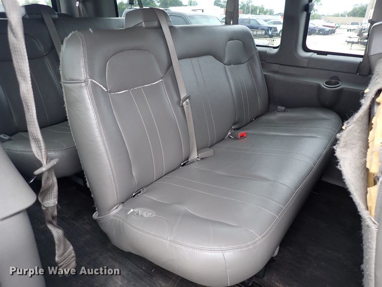 image for item DC1492 2017 Chevrolet G3500  van