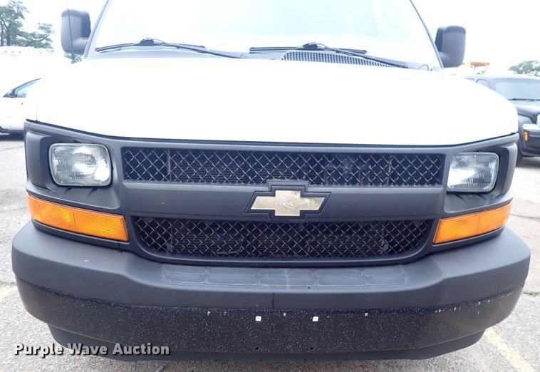 image for item DC1492 2017 Chevrolet G3500  van