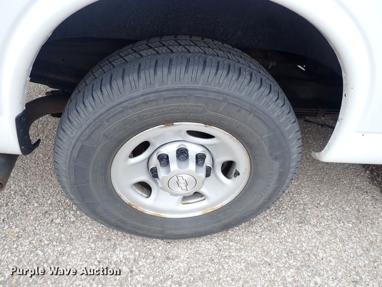 image for item DC1492 2017 Chevrolet G3500  van