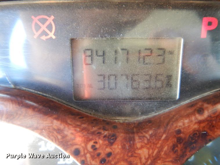 image for item DC2095 2001 Mack CH613  semi truck