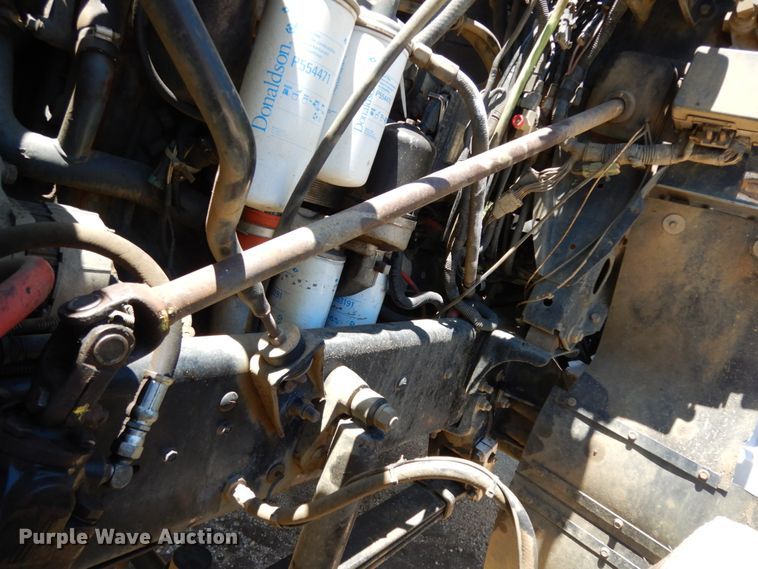 image for item DC2095 2001 Mack CH613  semi truck