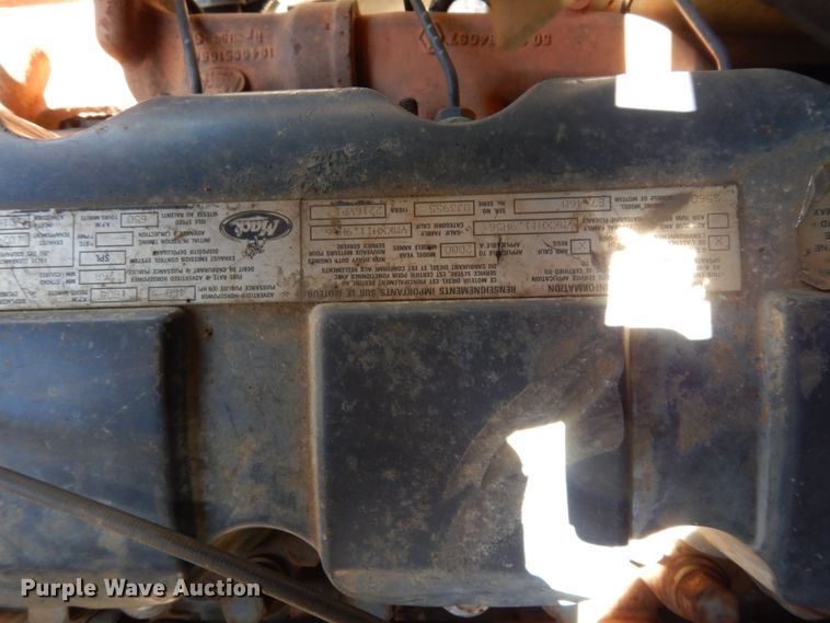 image for item DC2095 2001 Mack CH613  semi truck