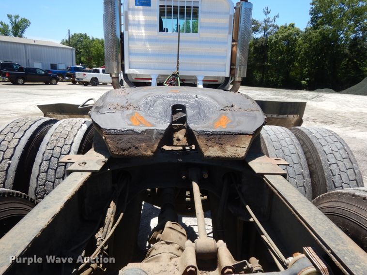 image for item DC2095 2001 Mack CH613  semi truck