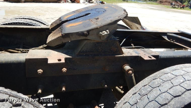 image for item DC2095 2001 Mack CH613  semi truck