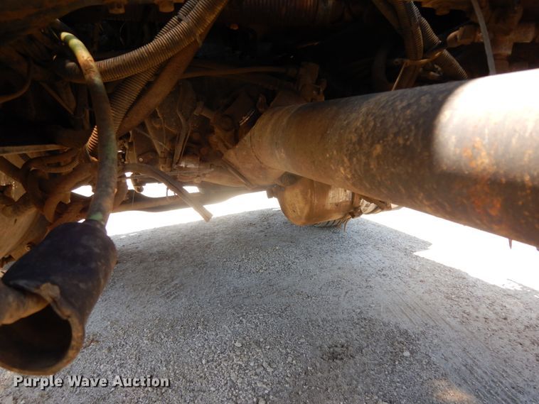 image for item DC2095 2001 Mack CH613  semi truck