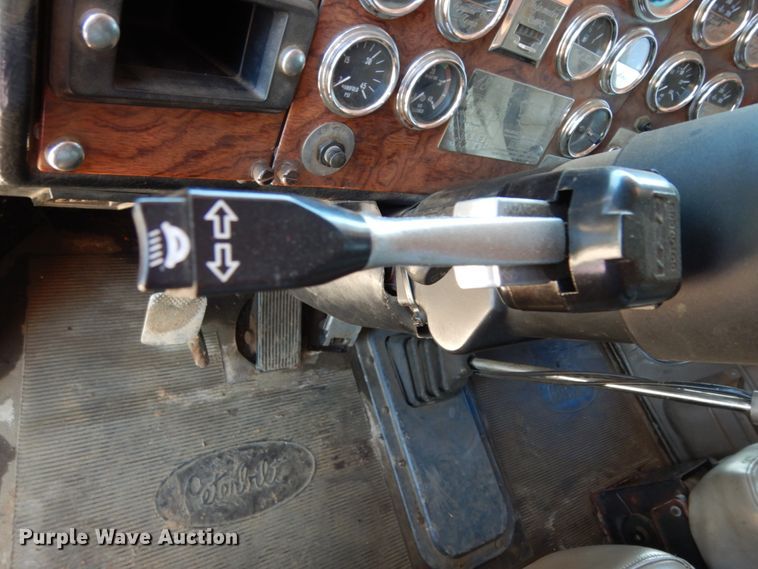 image for item DC2096 1997 Peterbilt 379  semi truck