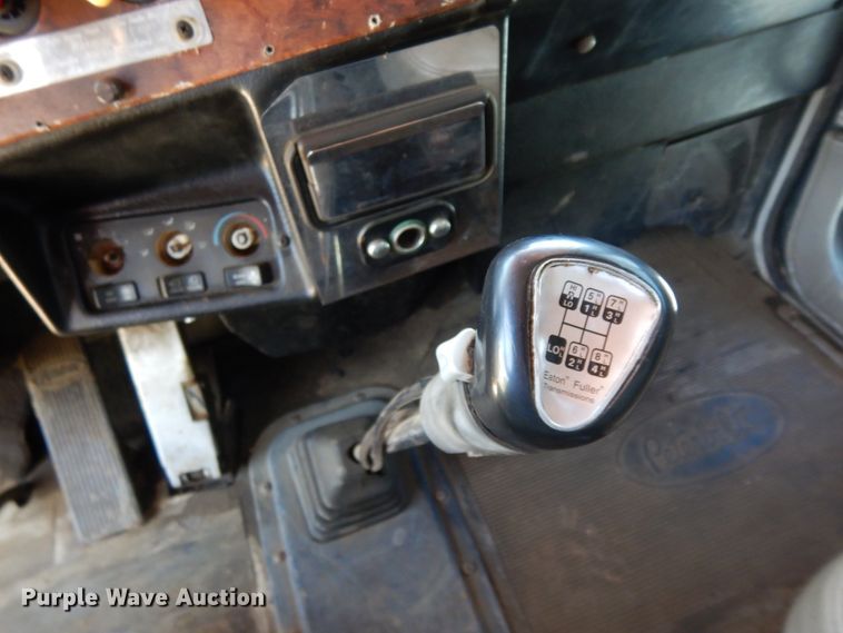 image for item DC2096 1997 Peterbilt 379  semi truck