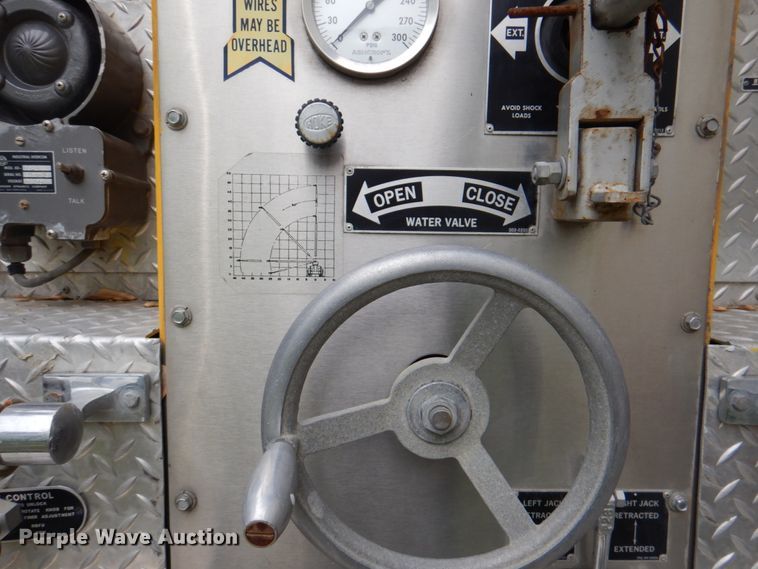 image for item DE8449 1978 American Lafrance  ladder fire truck